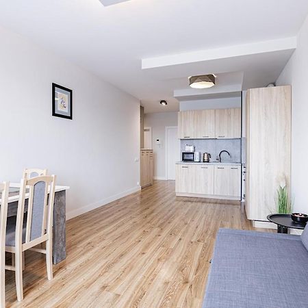 Fajny Apartament Z Parkingiem, Obok Metra. 바르샤바 외부 사진