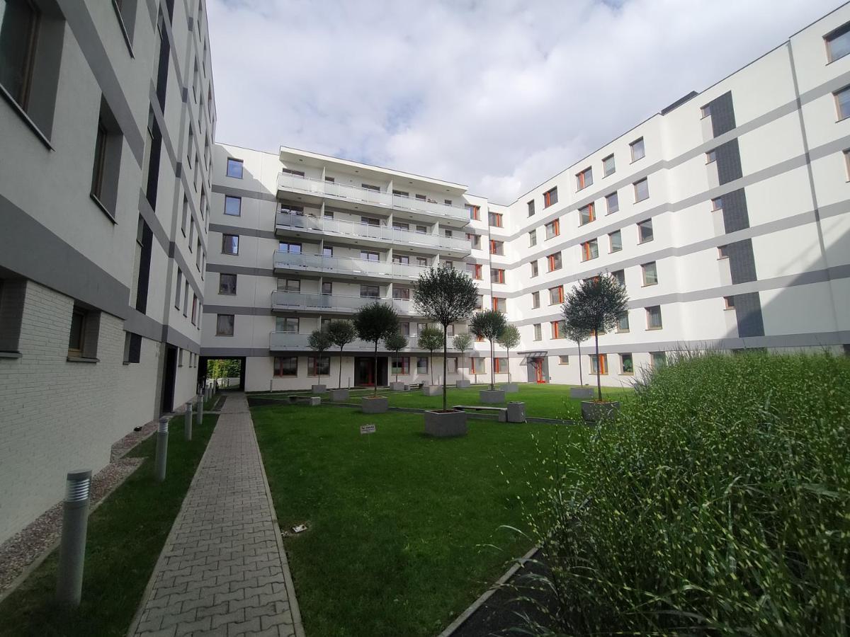 Fajny Apartament Z Parkingiem, Obok Metra. 바르샤바 외부 사진