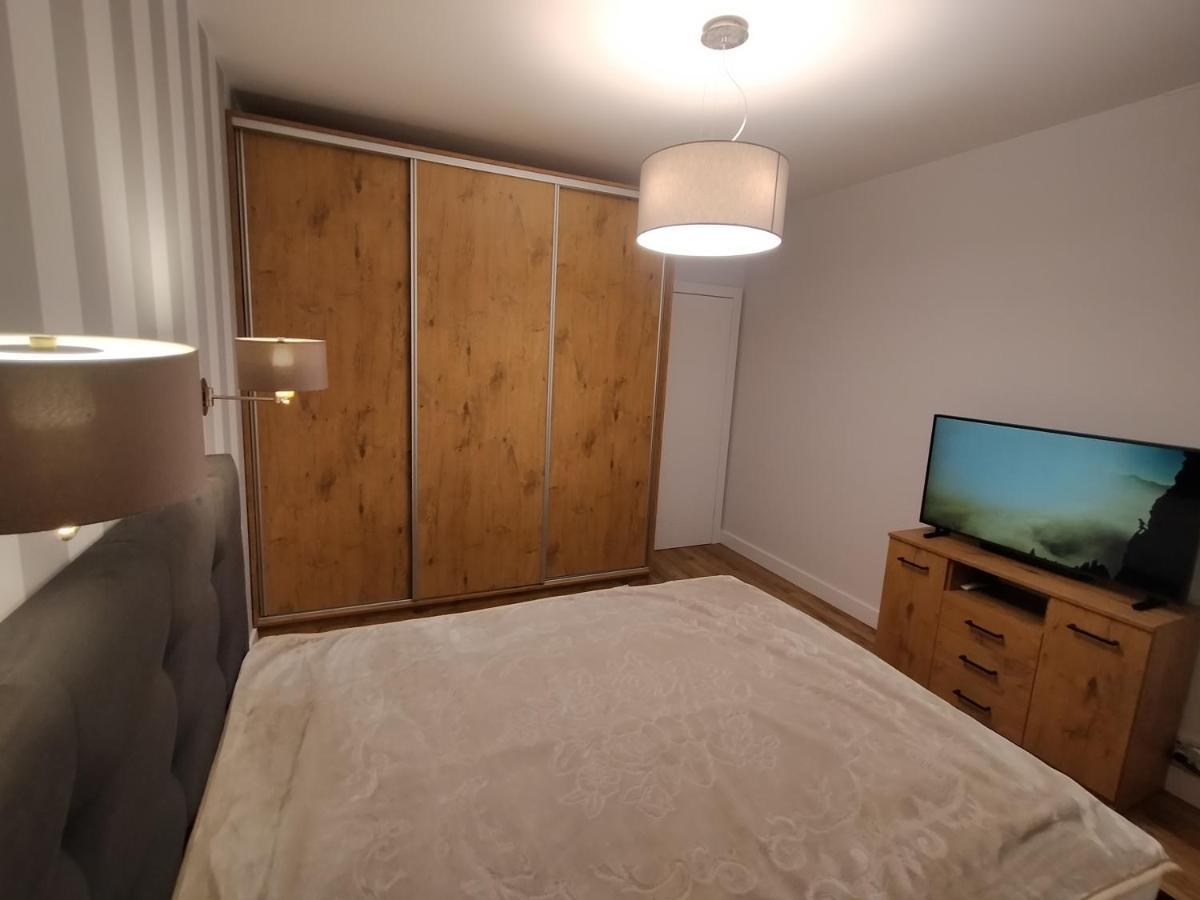 Fajny Apartament Z Parkingiem, Obok Metra. 바르샤바 외부 사진