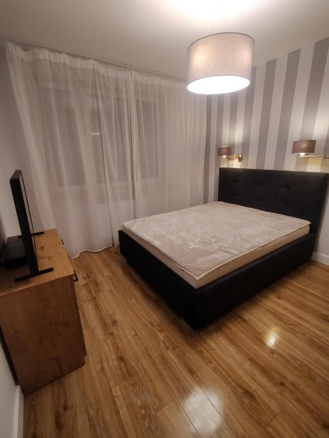 Fajny Apartament Z Parkingiem, Obok Metra. 바르샤바 외부 사진