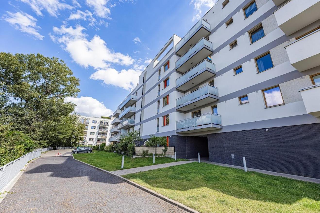Fajny Apartament Z Parkingiem, Obok Metra. 바르샤바 외부 사진