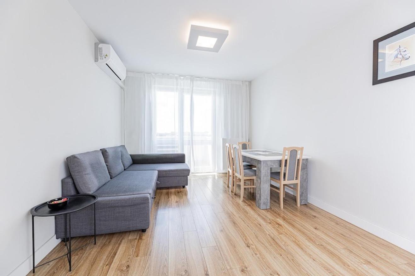 Fajny Apartament Z Parkingiem, Obok Metra. 바르샤바 외부 사진