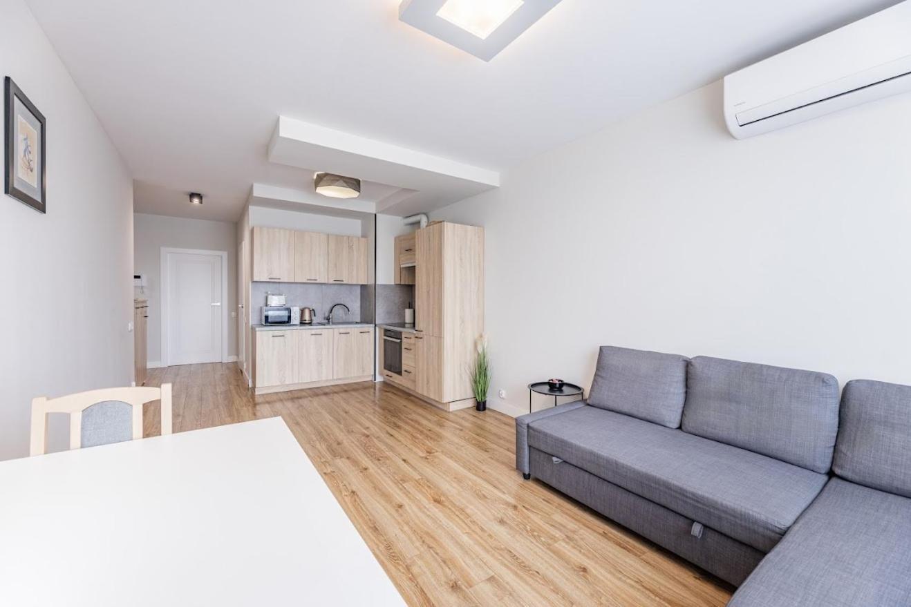 Fajny Apartament Z Parkingiem, Obok Metra. 바르샤바 외부 사진