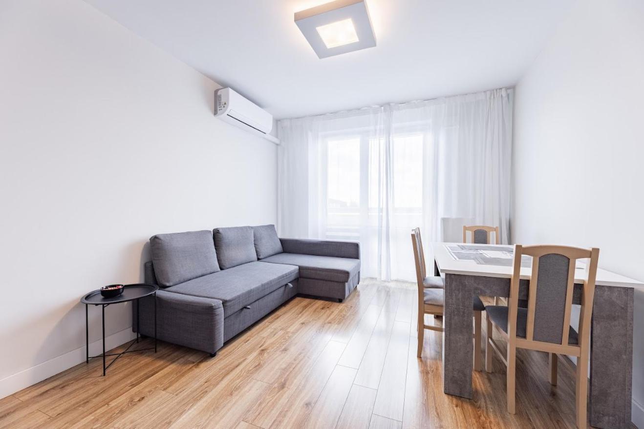 Fajny Apartament Z Parkingiem, Obok Metra. 바르샤바 외부 사진