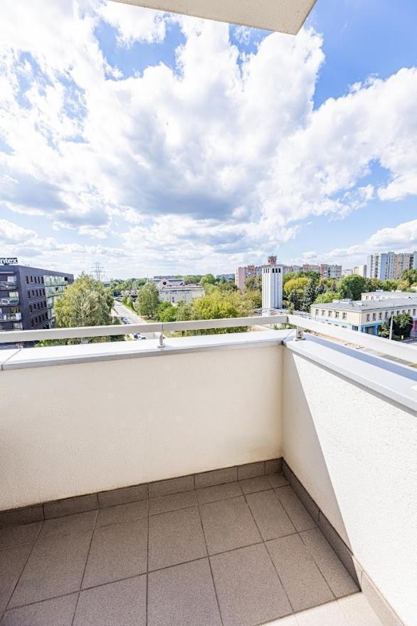 Fajny Apartament Z Parkingiem, Obok Metra. 바르샤바 외부 사진