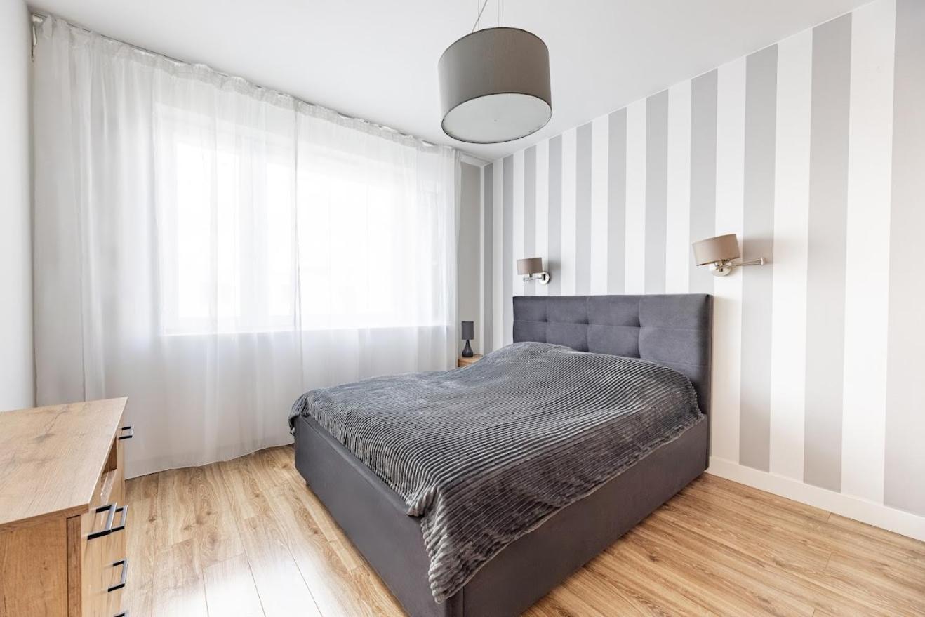 Fajny Apartament Z Parkingiem, Obok Metra. 바르샤바 외부 사진